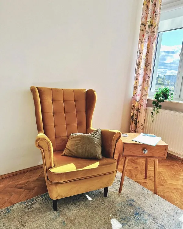 Fotel w gabinecie przy placu Wilsona.